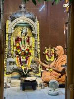 Jalabhisheka and Shodashopachar Puja by HH Swamiji at Shri Shivakrishna Mandir, Hubballi (26 Feb 2025)
